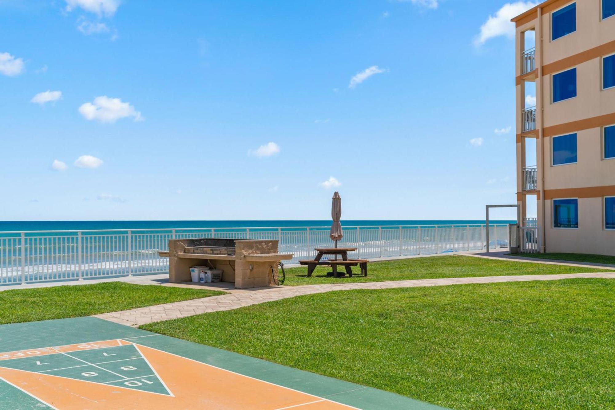 Paradise Beach Club - Oceanfront And Penthouse Satellite Beach Exterior foto